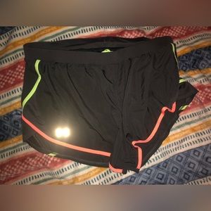 Under Armour Women's Fly By 2.0 Running Shorts XXL